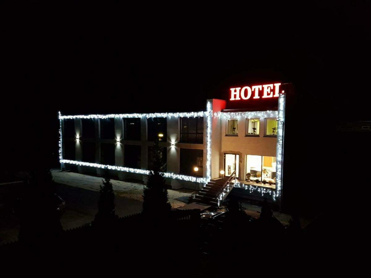 H-Odra Nowa Sol Hotel Bagian luar foto