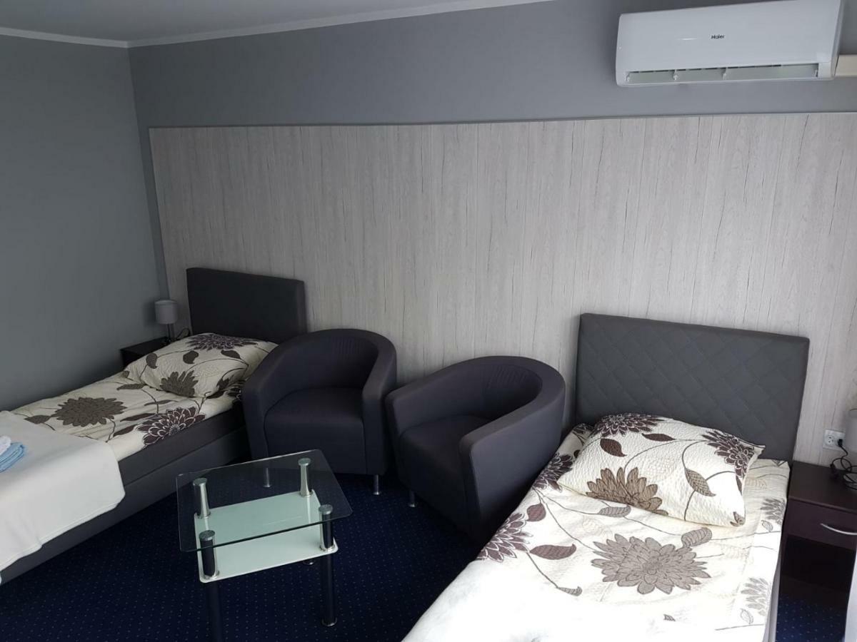 H-Odra Nowa Sol Hotel Bagian luar foto